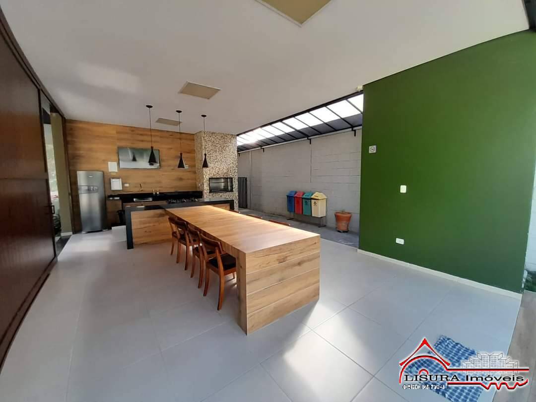 Casa de Condomínio à venda com 4 quartos, 273m² - Foto 4