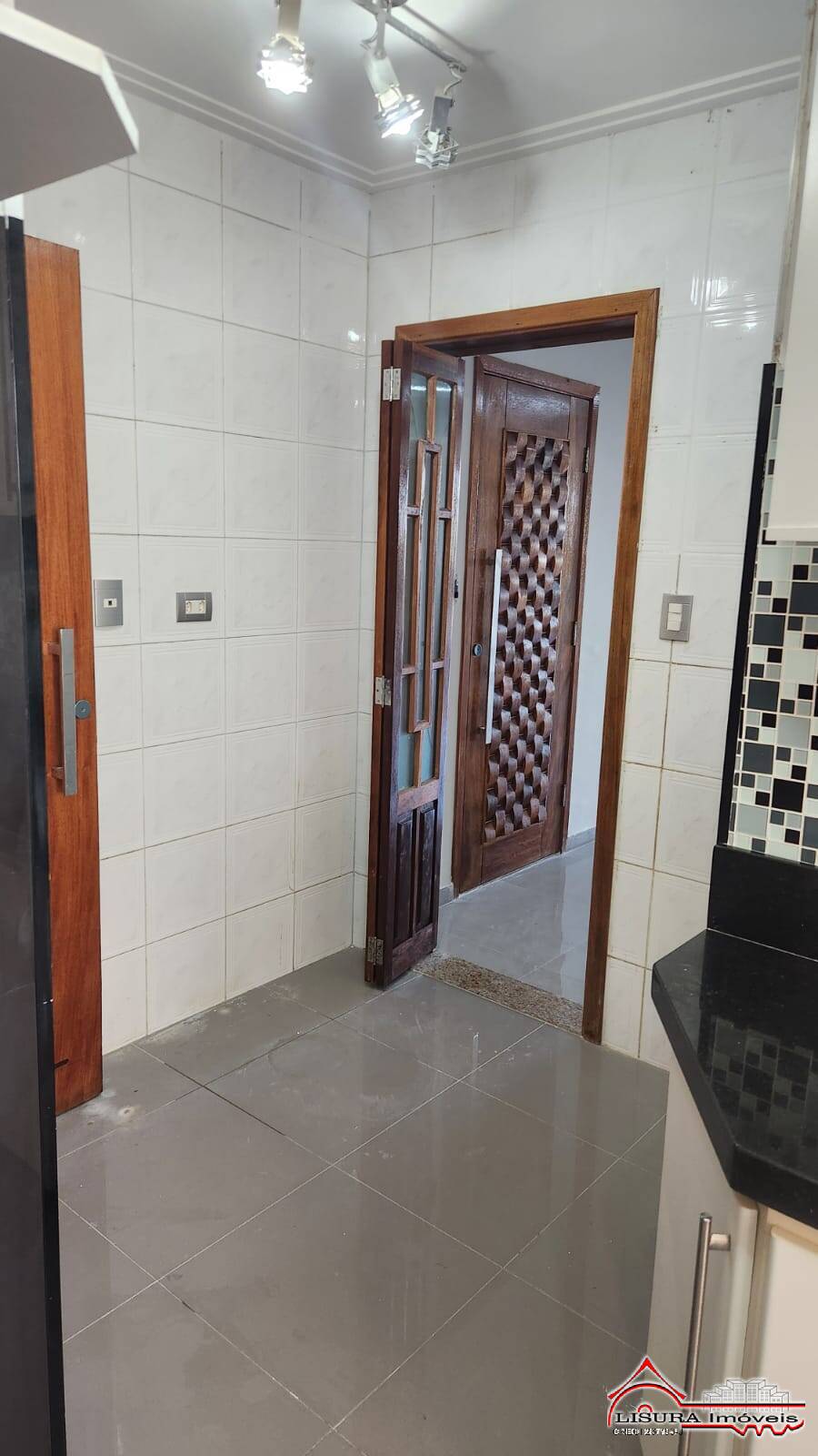 Apartamento à venda com 3 quartos, 180m² - Foto 9