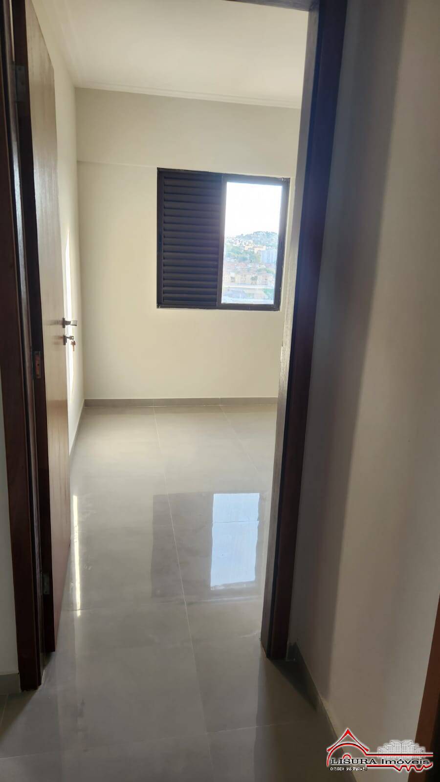 Apartamento à venda com 3 quartos, 180m² - Foto 11