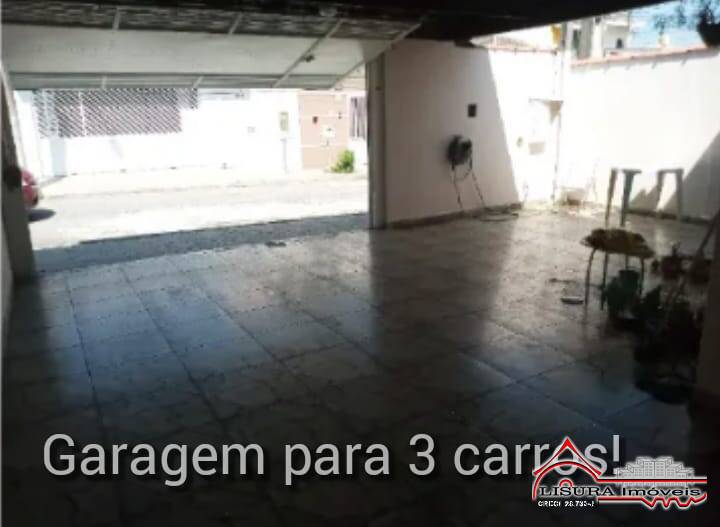 Casa à venda com 3 quartos, 138m² - Foto 2