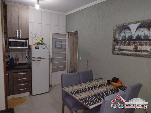 Casa à venda com 2 quartos, 70m² - Foto 7