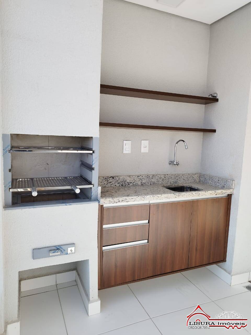 Apartamento para alugar com 2 quartos, 68m² - Foto 13