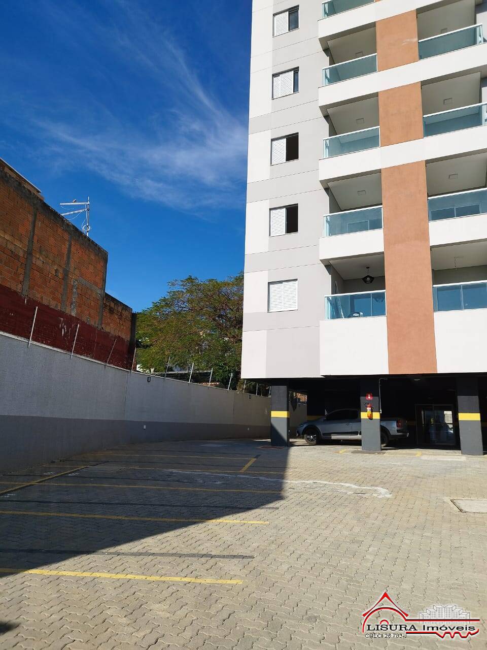 Apartamento para alugar com 2 quartos, 68m² - Foto 32