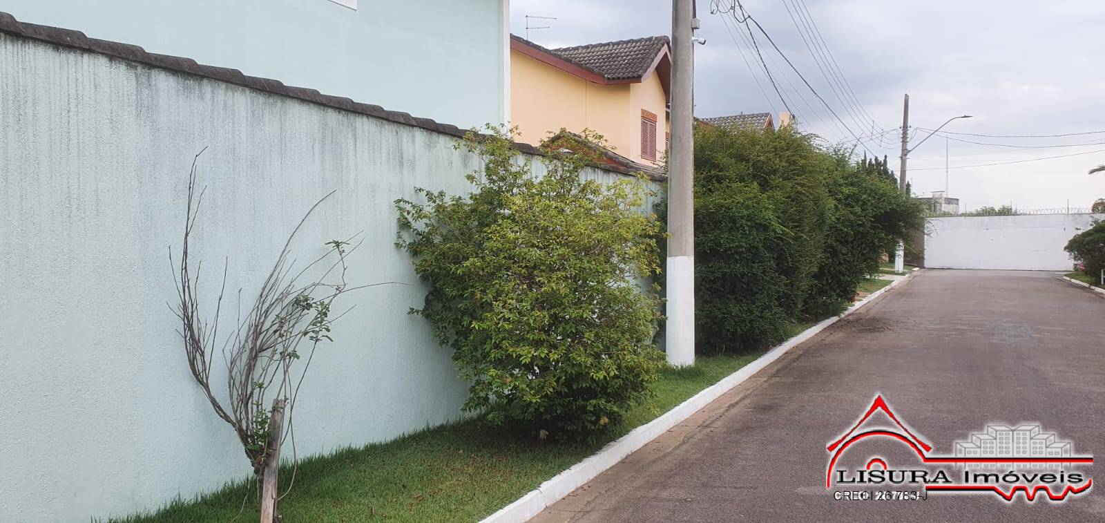 Casa de Condomínio para alugar com 4 quartos, 350m² - Foto 42