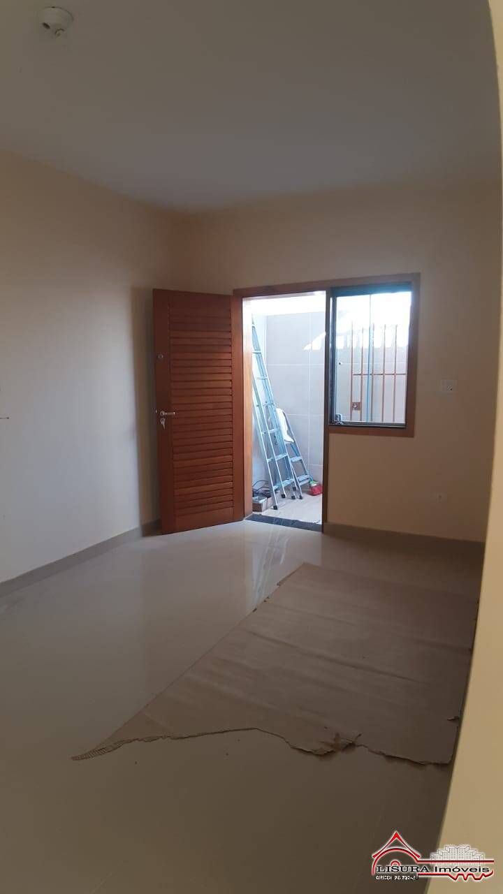 Casa para alugar com 2 quartos, 10m² - Foto 2