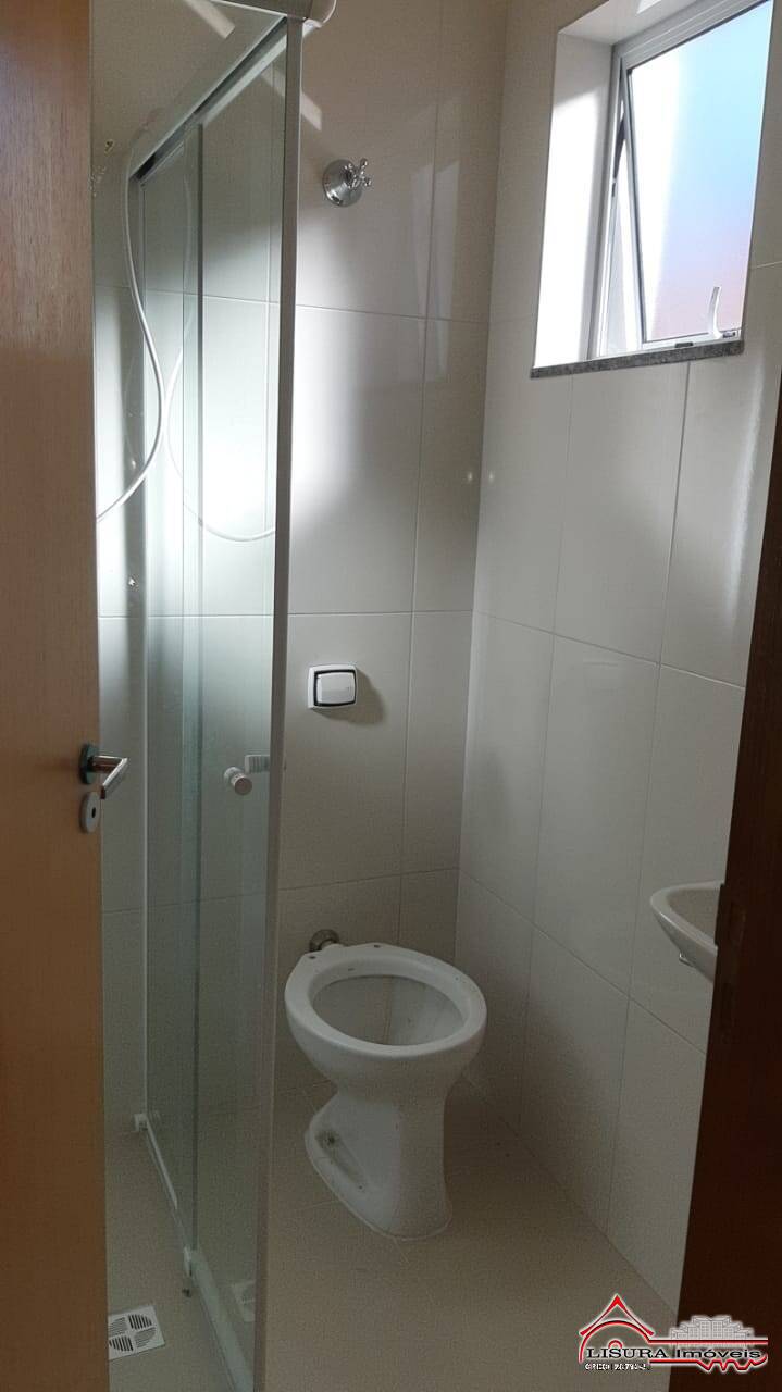 Casa para alugar com 2 quartos, 10m² - Foto 13