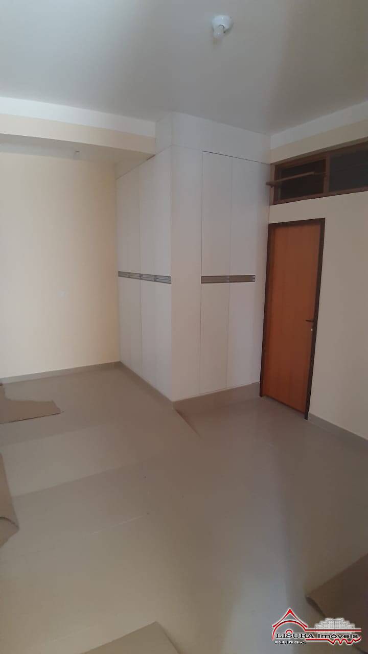 Casa para alugar com 2 quartos, 10m² - Foto 3