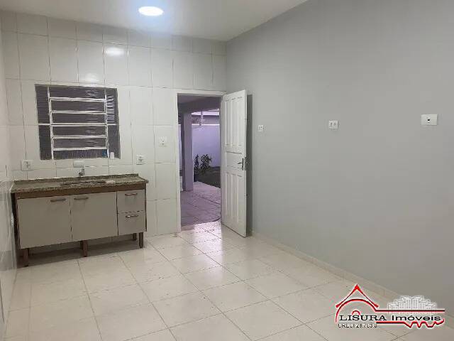 Casa para alugar com 3 quartos, 300m² - Foto 13