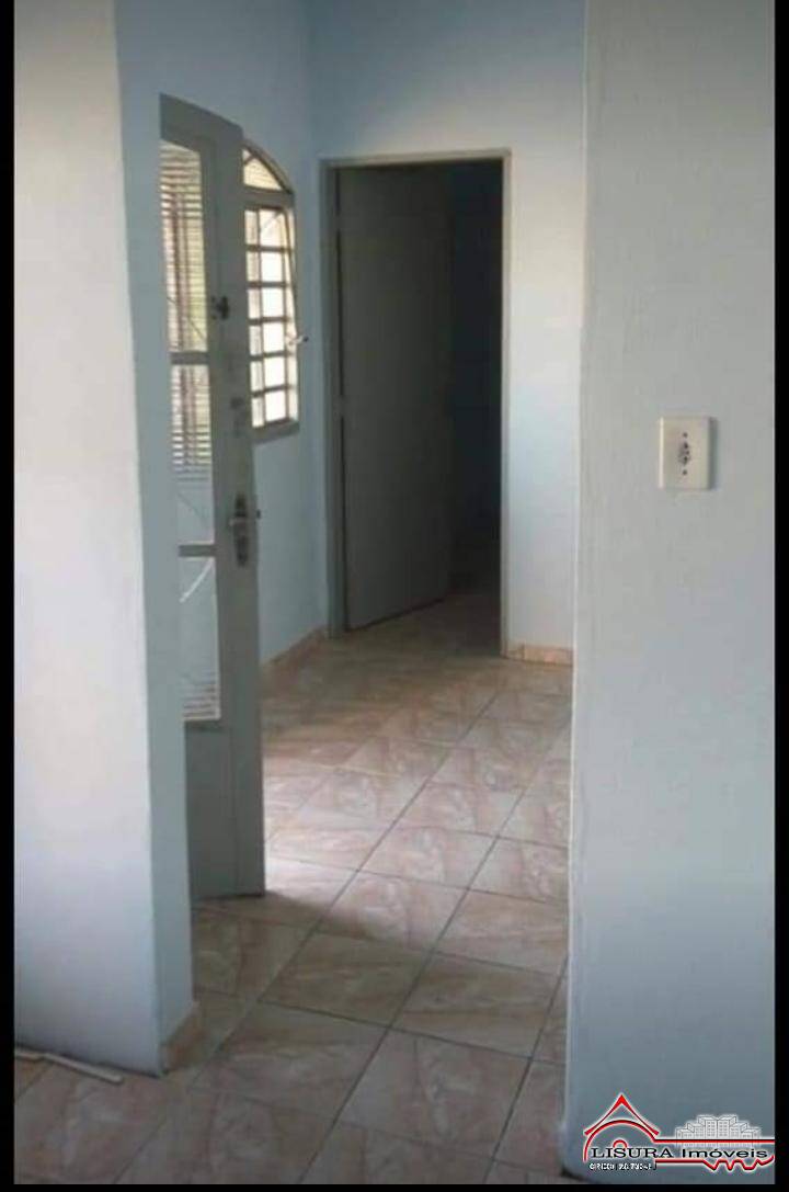 Casa à venda com 1 quarto, 250m² - Foto 4