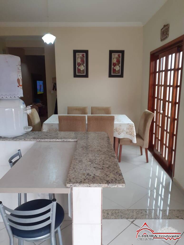 Casa à venda com 3 quartos, 238m² - Foto 5