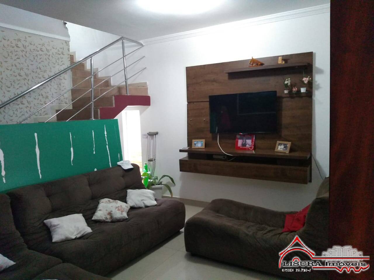 Casa à venda com 4 quartos, 126m² - Foto 1