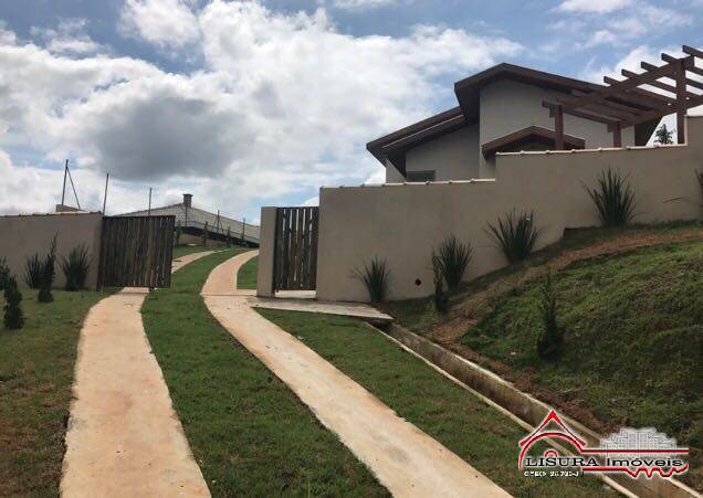 Casa de Condomínio à venda com 4 quartos, 370m² - Foto 1