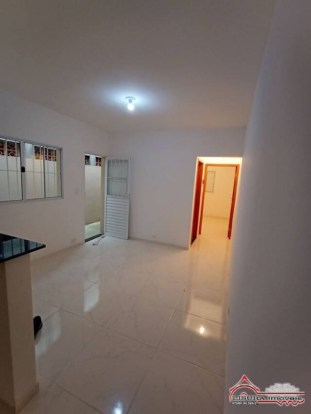 Casa à venda com 2 quartos, 92m² - Foto 4