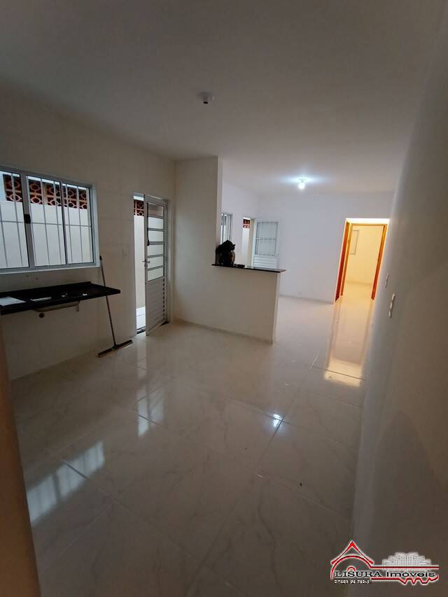 Casa à venda com 2 quartos, 92m² - Foto 3