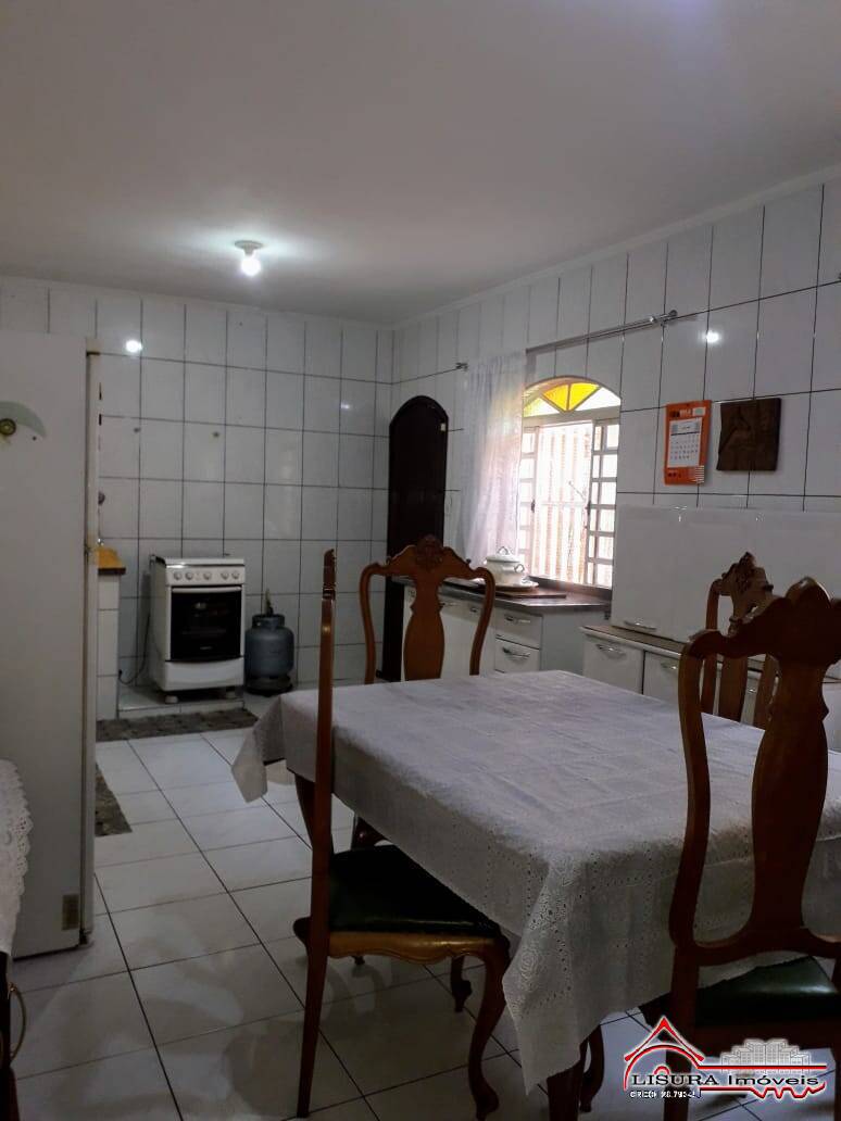 Casa à venda com 3 quartos, 190m² - Foto 4