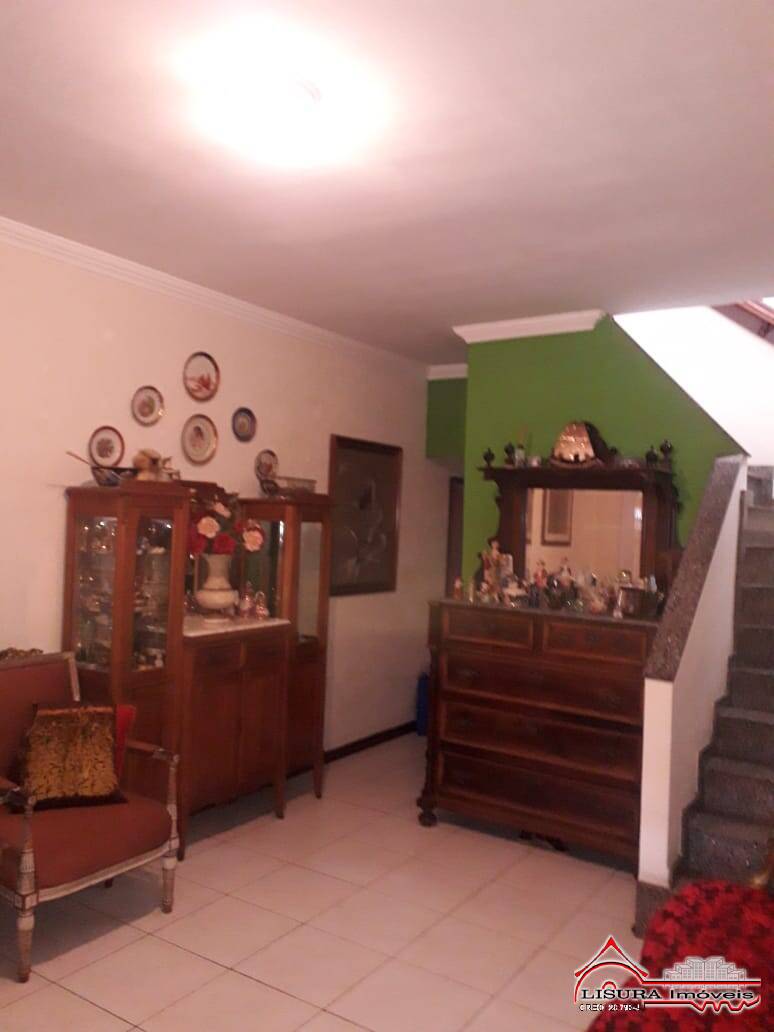 Casa à venda com 3 quartos, 190m² - Foto 8