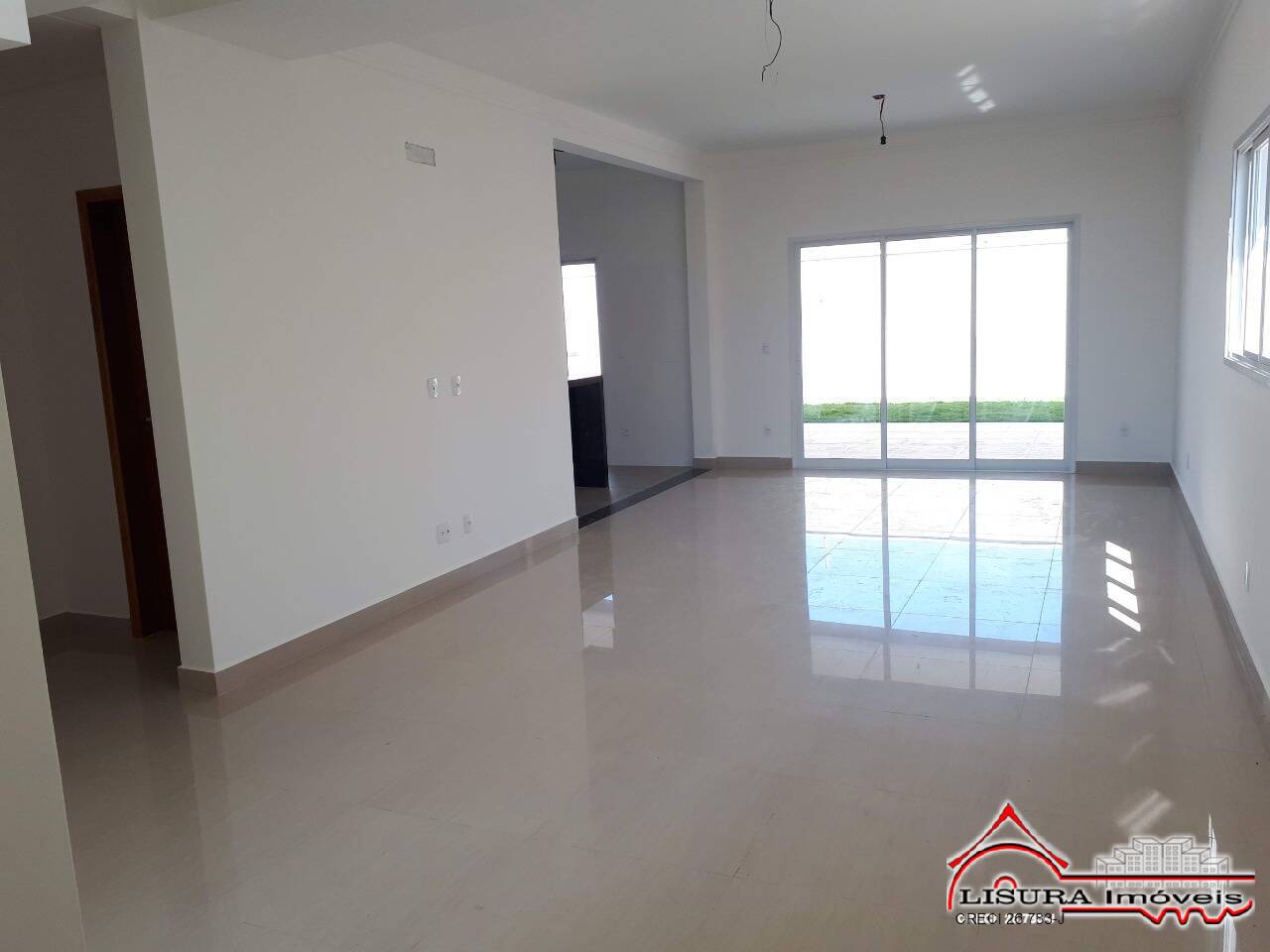 Casa de Condomínio à venda com 4 quartos, 206m² - Foto 4