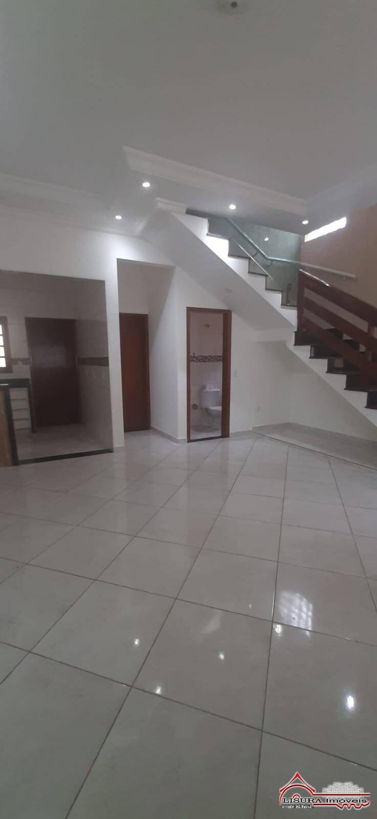 Casa à venda com 4 quartos, 220m² - Foto 9