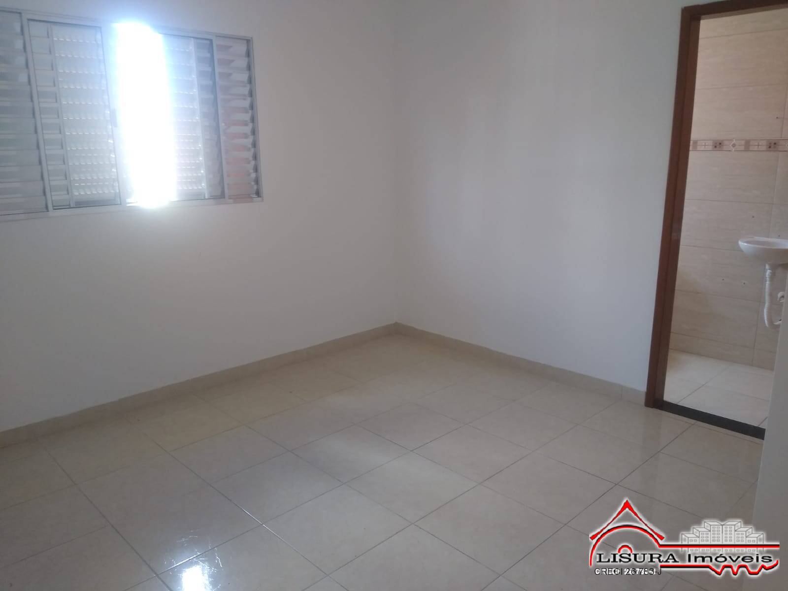 Casa à venda com 3 quartos, 120m² - Foto 2