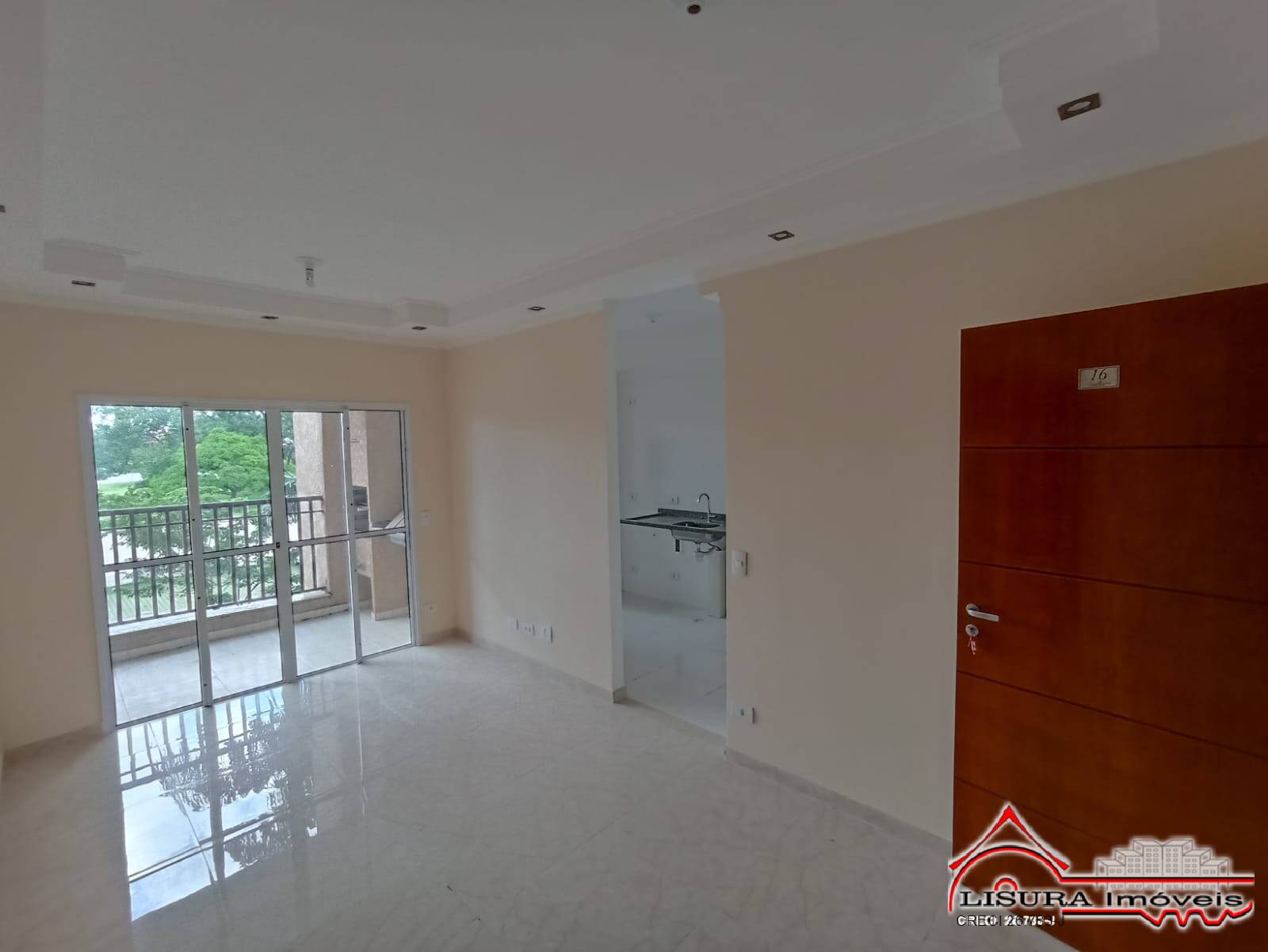 Apartamento à venda com 2 quartos, 66m² - Foto 2