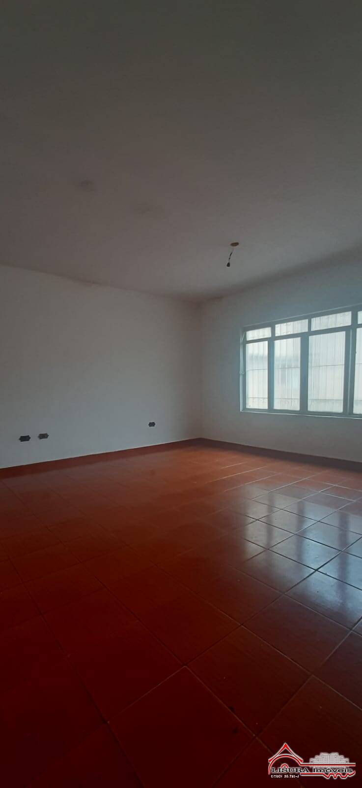 Casa à venda com 3 quartos, 174m² - Foto 1