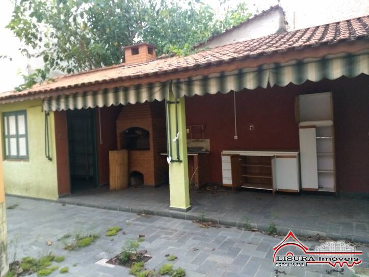 Casa à venda com 4 quartos, 250m² - Foto 25