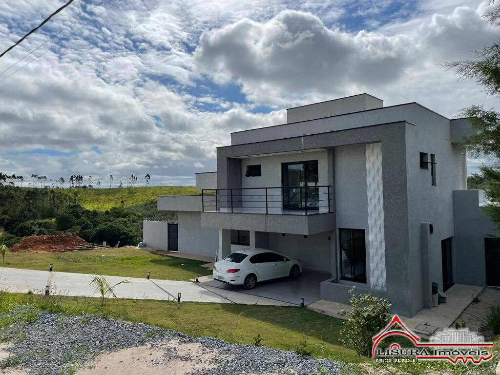 Casa à venda com 3 quartos, 260m² - Foto 2