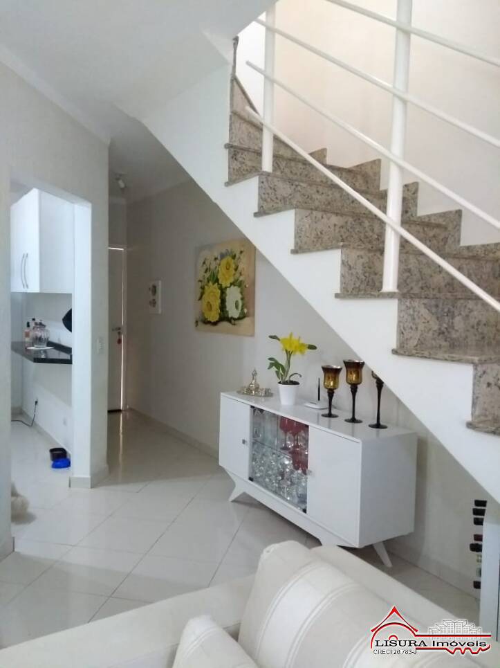 Casa de Condomínio à venda com 3 quartos, 121m² - Foto 1