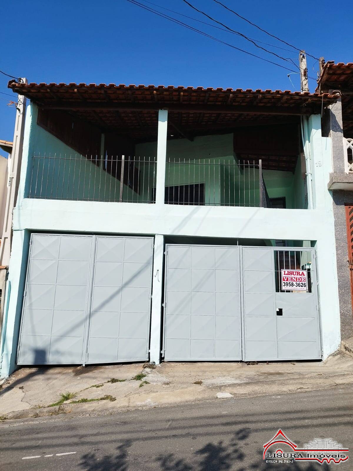 Casa à venda com 2 quartos, 131m² - Foto 1