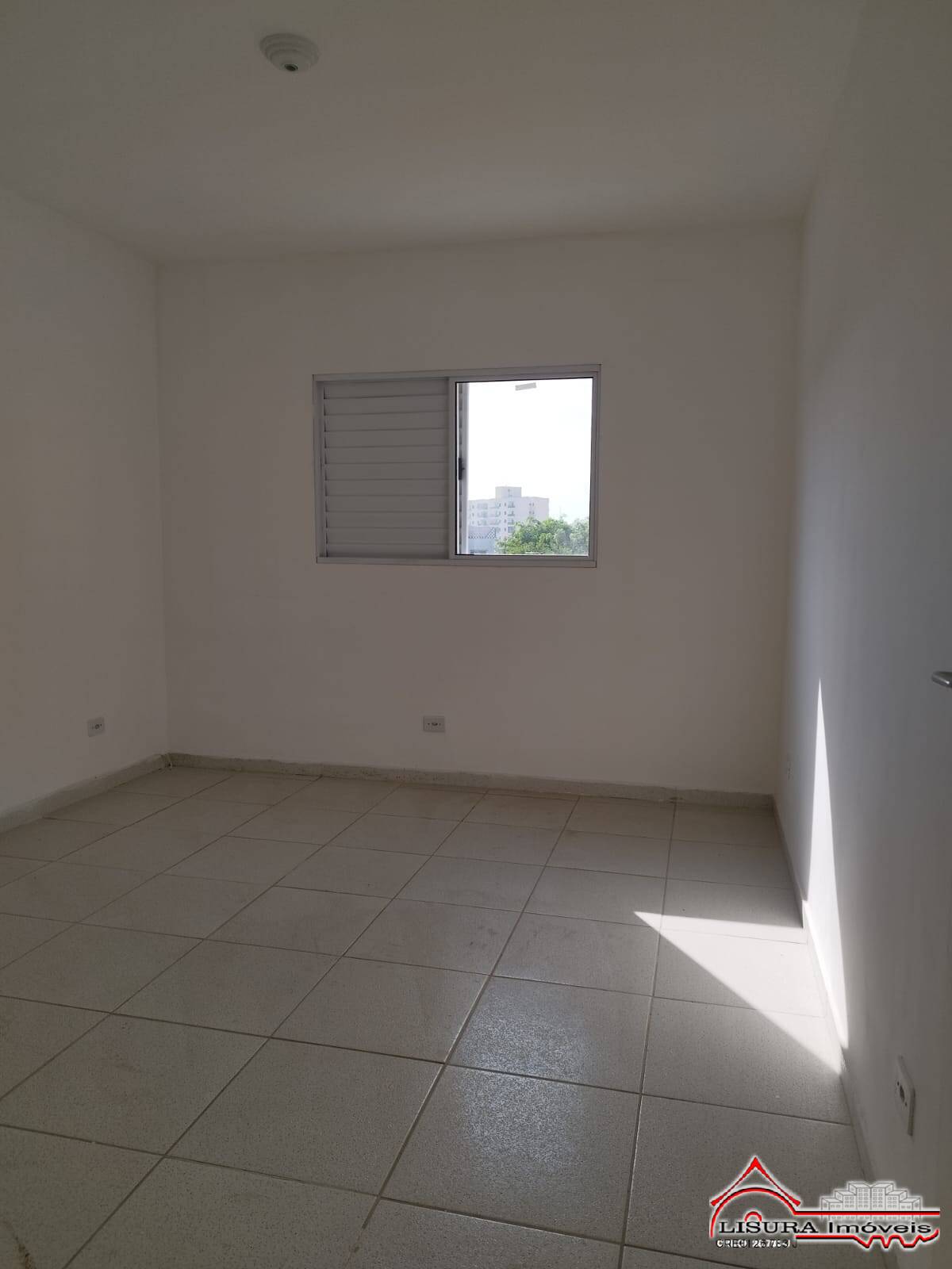 Apartamento para alugar com 2 quartos, 60m² - Foto 8