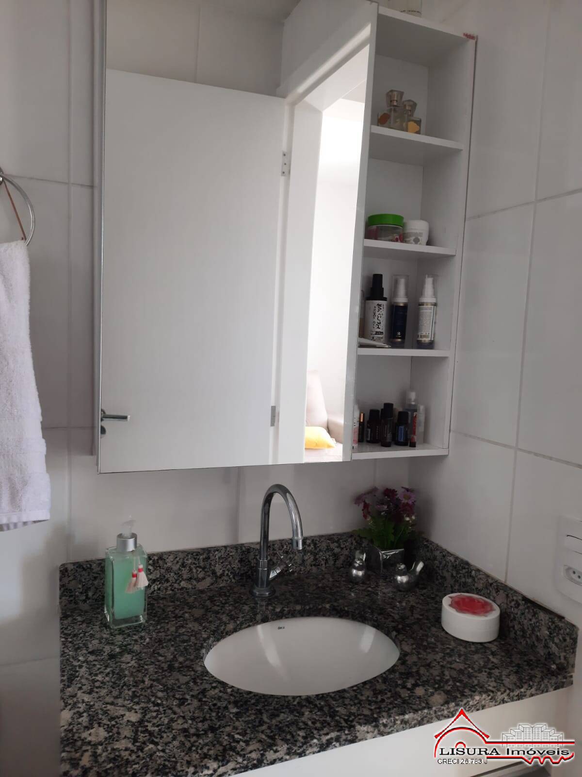 Apartamento à venda com 2 quartos, 62m² - Foto 21