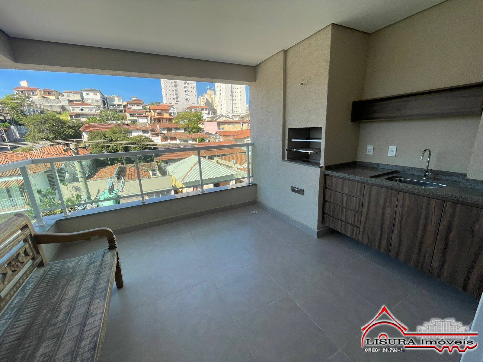 Apartamento à venda com 3 quartos, 101m² - Foto 2