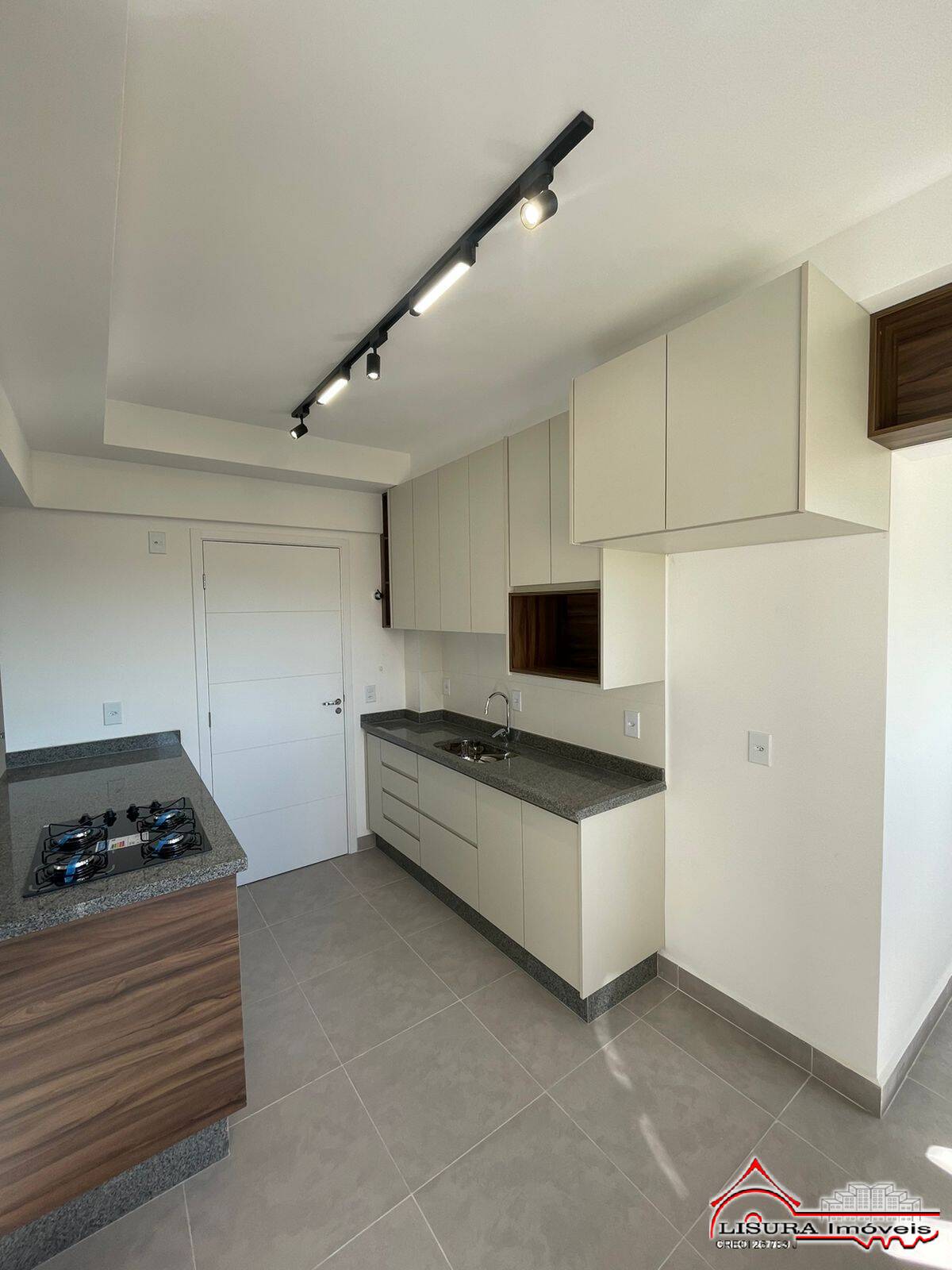 Apartamento à venda com 3 quartos, 101m² - Foto 7