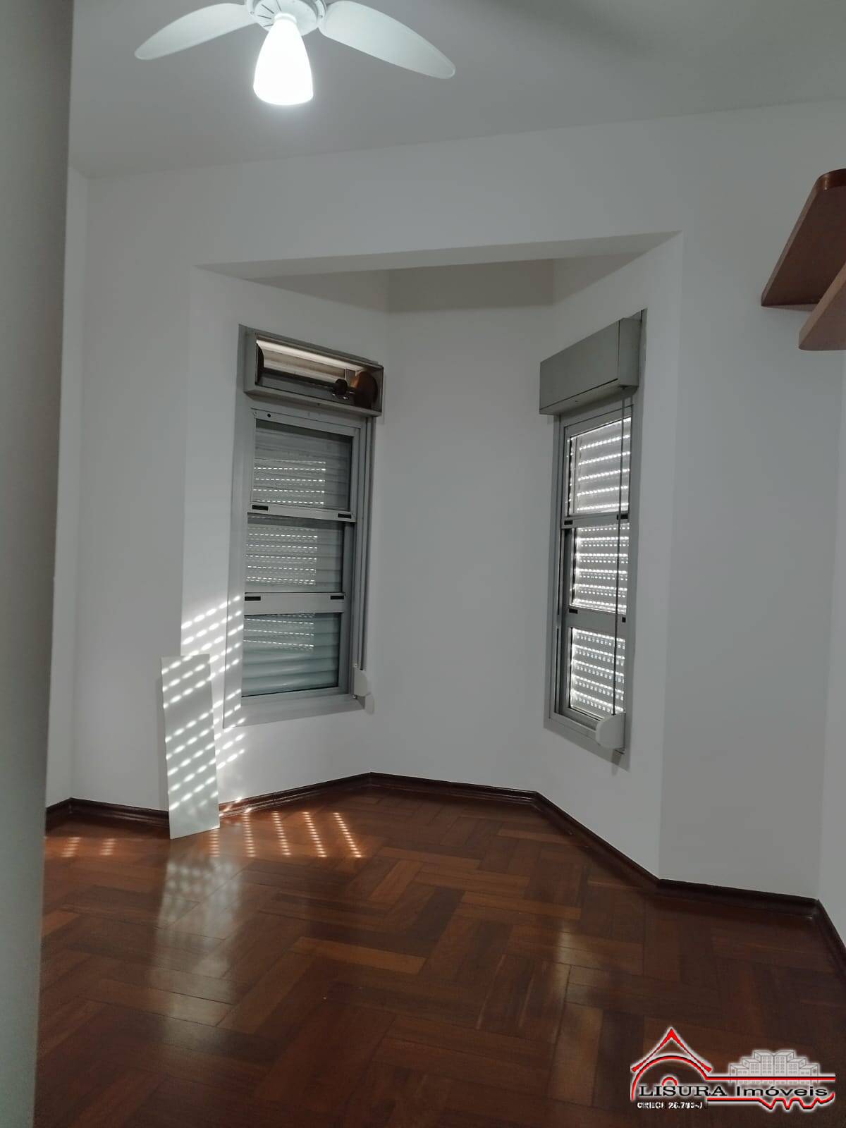 Apartamento para alugar com 3 quartos, 90m² - Foto 2