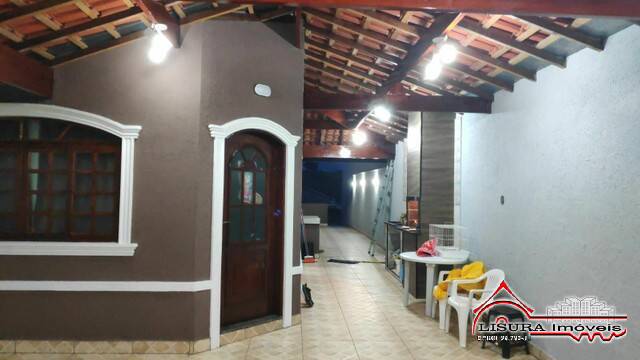 Casa à venda com 3 quartos, 130m² - Foto 3