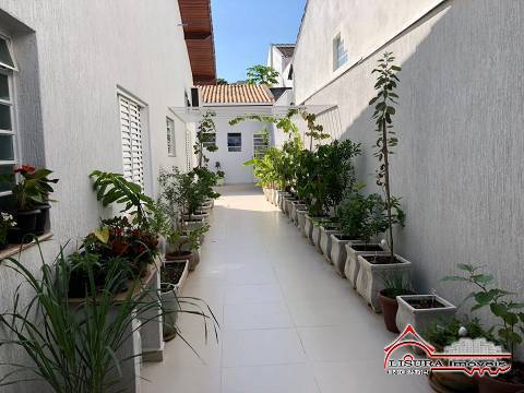 Casa à venda com 5 quartos, 250m² - Foto 16