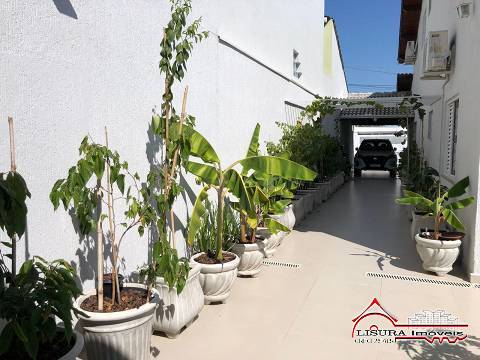 Casa à venda com 5 quartos, 250m² - Foto 14