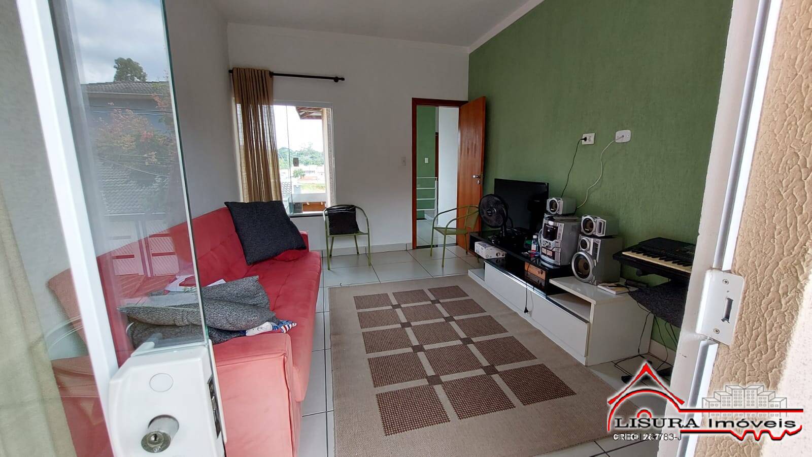 Casa à venda com 3 quartos, 210m² - Foto 4