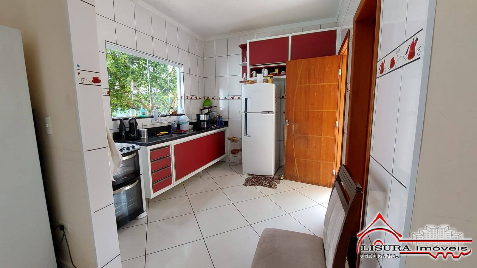 Casa à venda com 3 quartos, 210m² - Foto 8