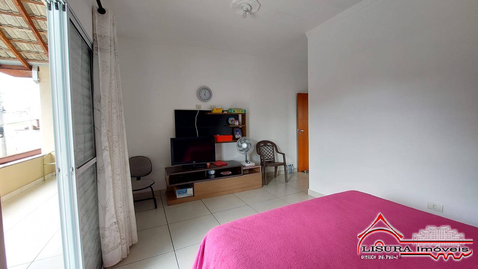 Casa à venda com 3 quartos, 210m² - Foto 14