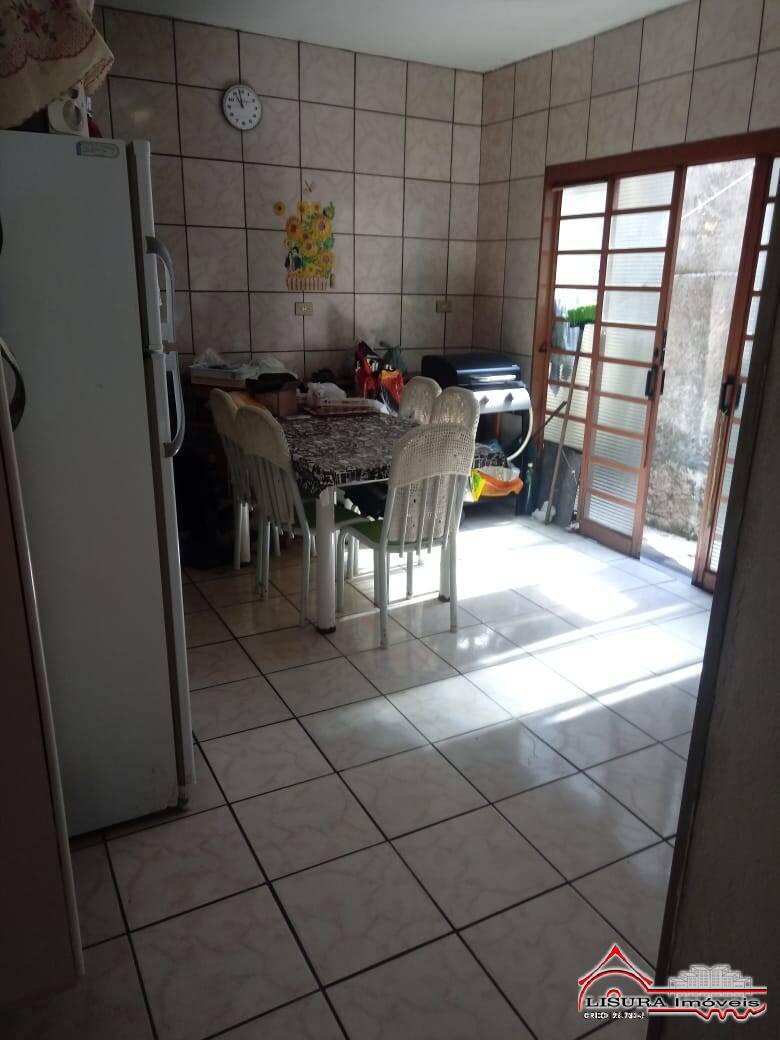 Casa à venda com 2 quartos, 120m² - Foto 11