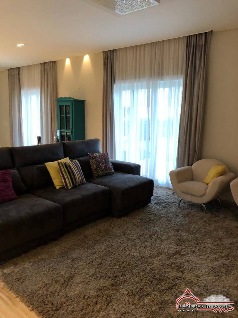 Casa à venda com 5 quartos, 237m² - Foto 3