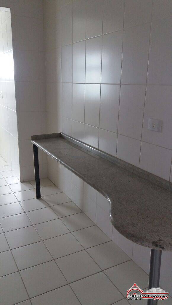 Apartamento para alugar com 3 quartos, 86m² - Foto 4