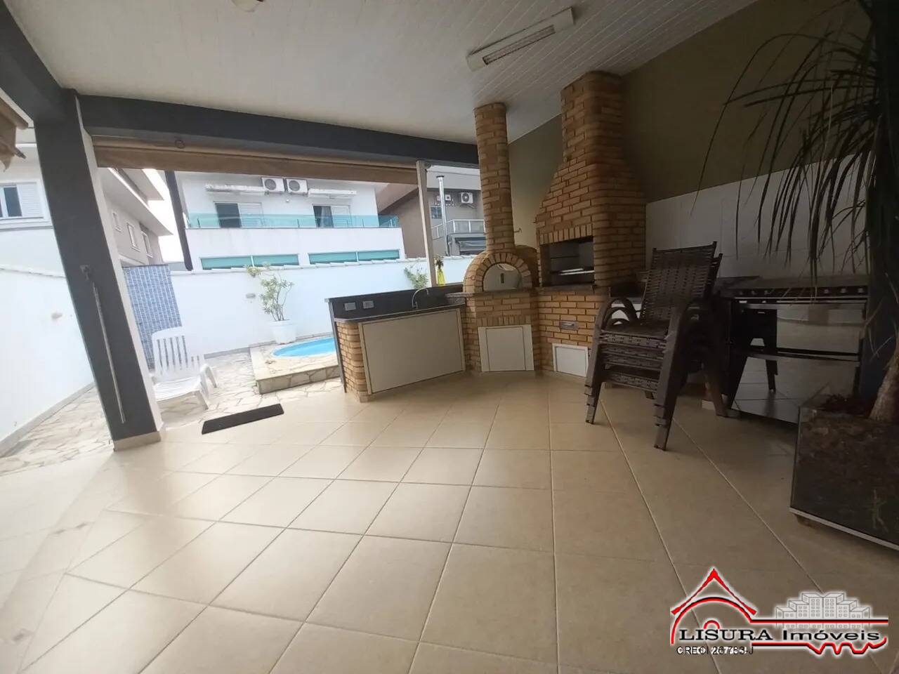 Casa de Condomínio à venda com 3 quartos, 250m² - Foto 18