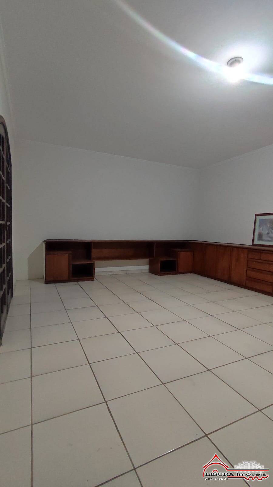 Casa para alugar com 4 quartos, 367m² - Foto 13