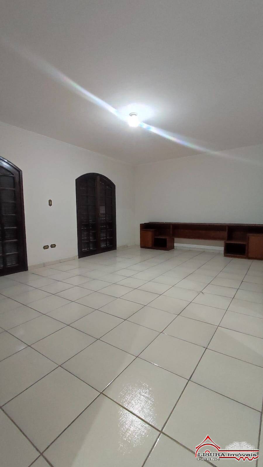 Casa para alugar com 4 quartos, 367m² - Foto 17