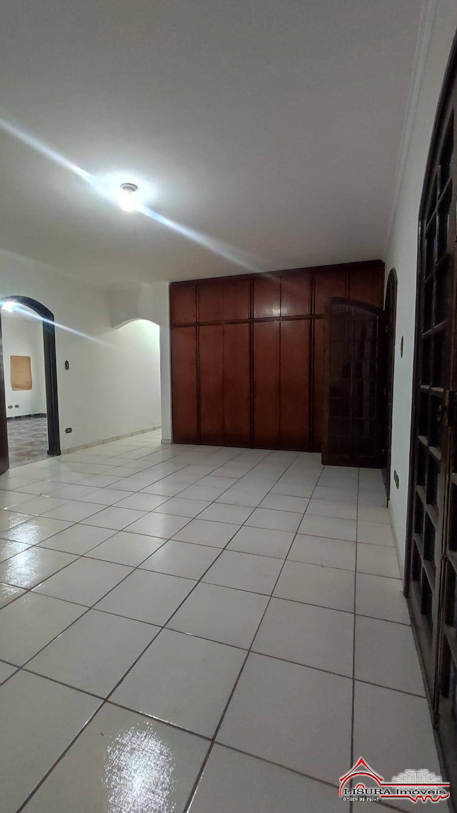 Casa para alugar com 4 quartos, 367m² - Foto 18