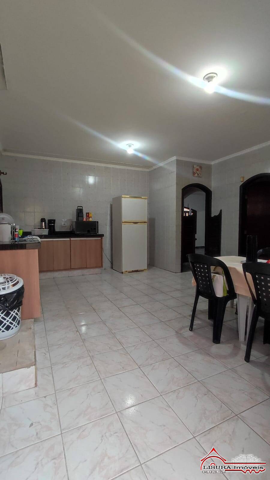 Casa para alugar com 4 quartos, 367m² - Foto 8