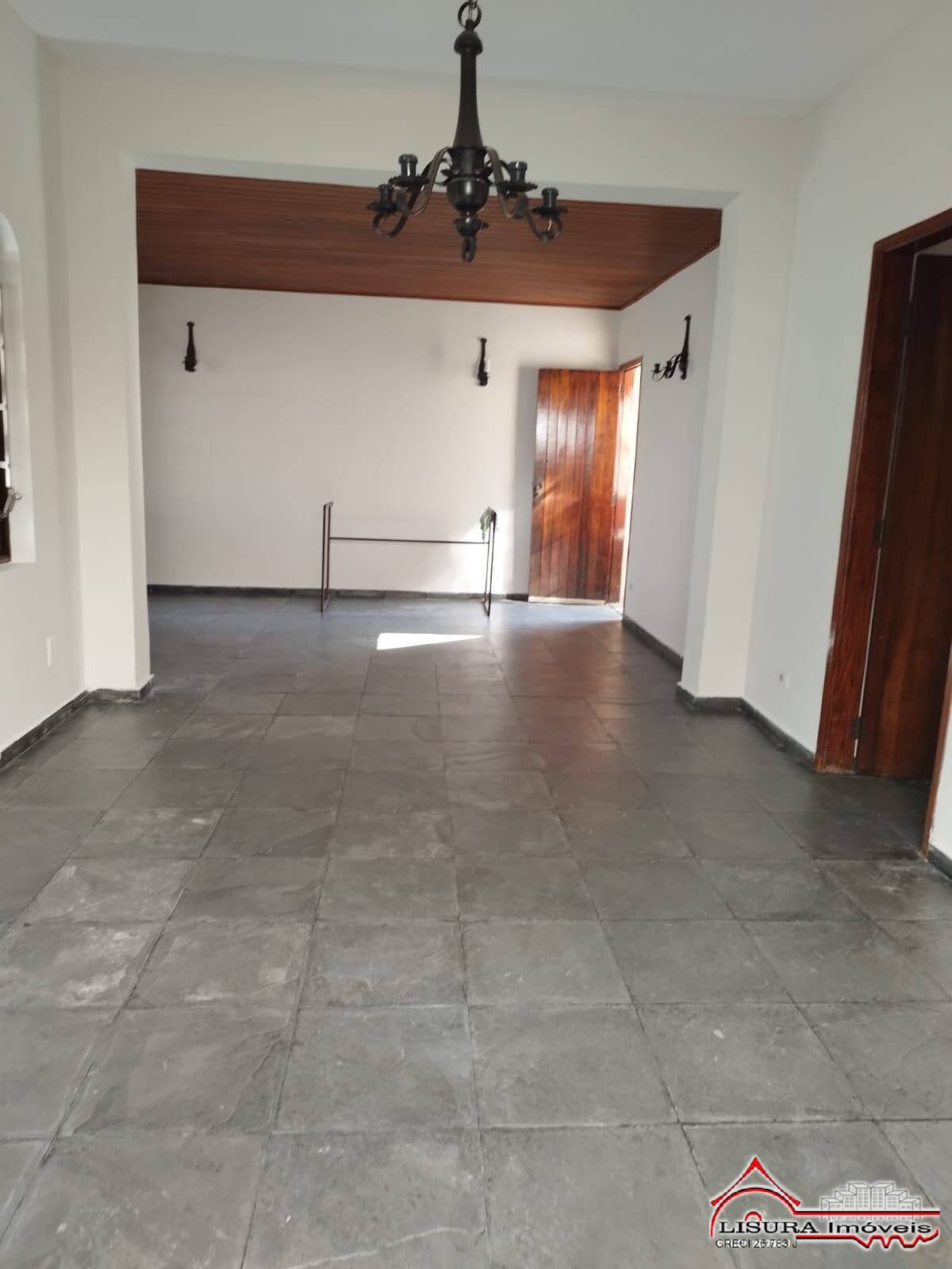 Casa para alugar com 3 quartos, 197m² - Foto 10