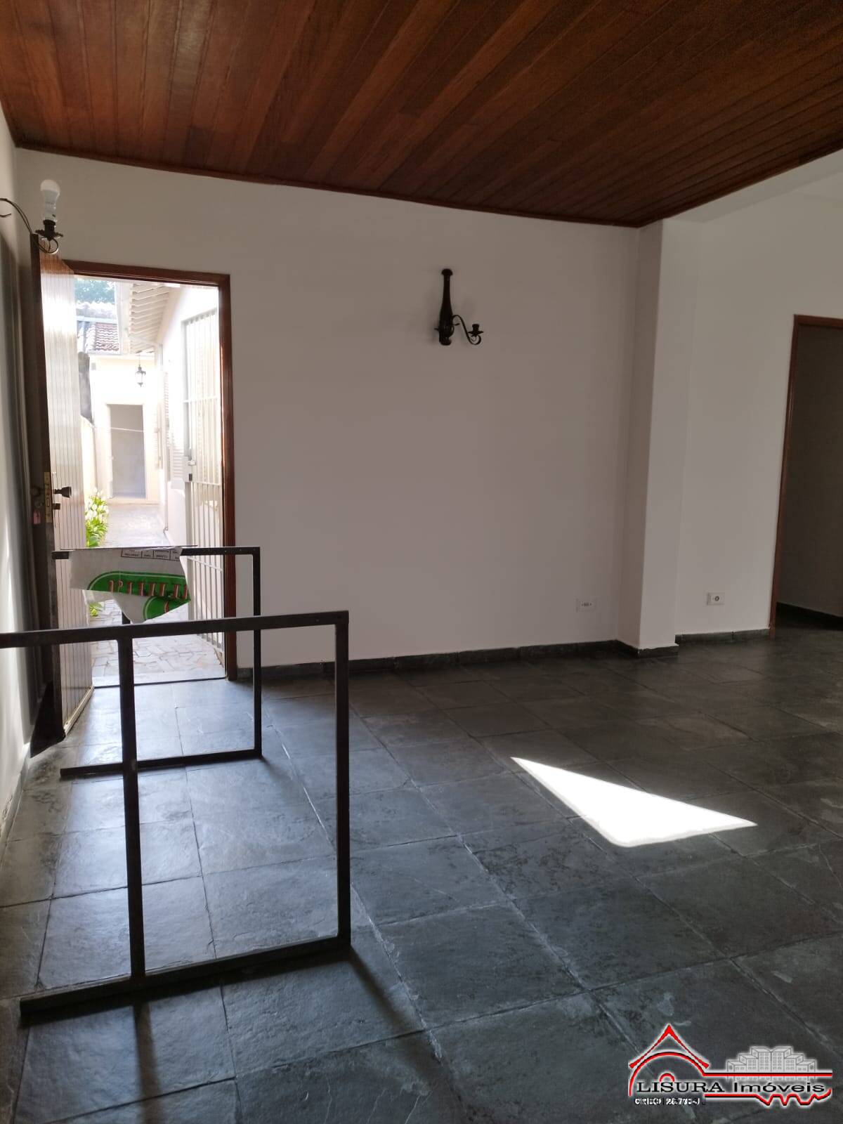 Casa para alugar com 3 quartos, 197m² - Foto 13